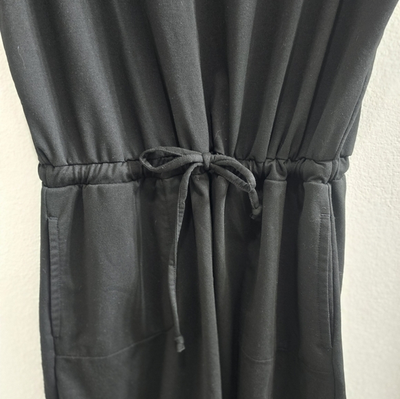 32 Degrees black t-shirt dress with tie waist and side pockets size medium NWNT - Picture 4 of 5